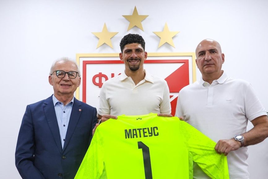 Crvena zvezda-golman