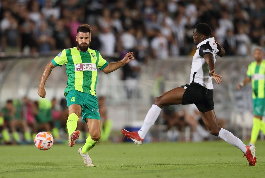 Partizan ispao, a na terenu varnice i crveni kartoni