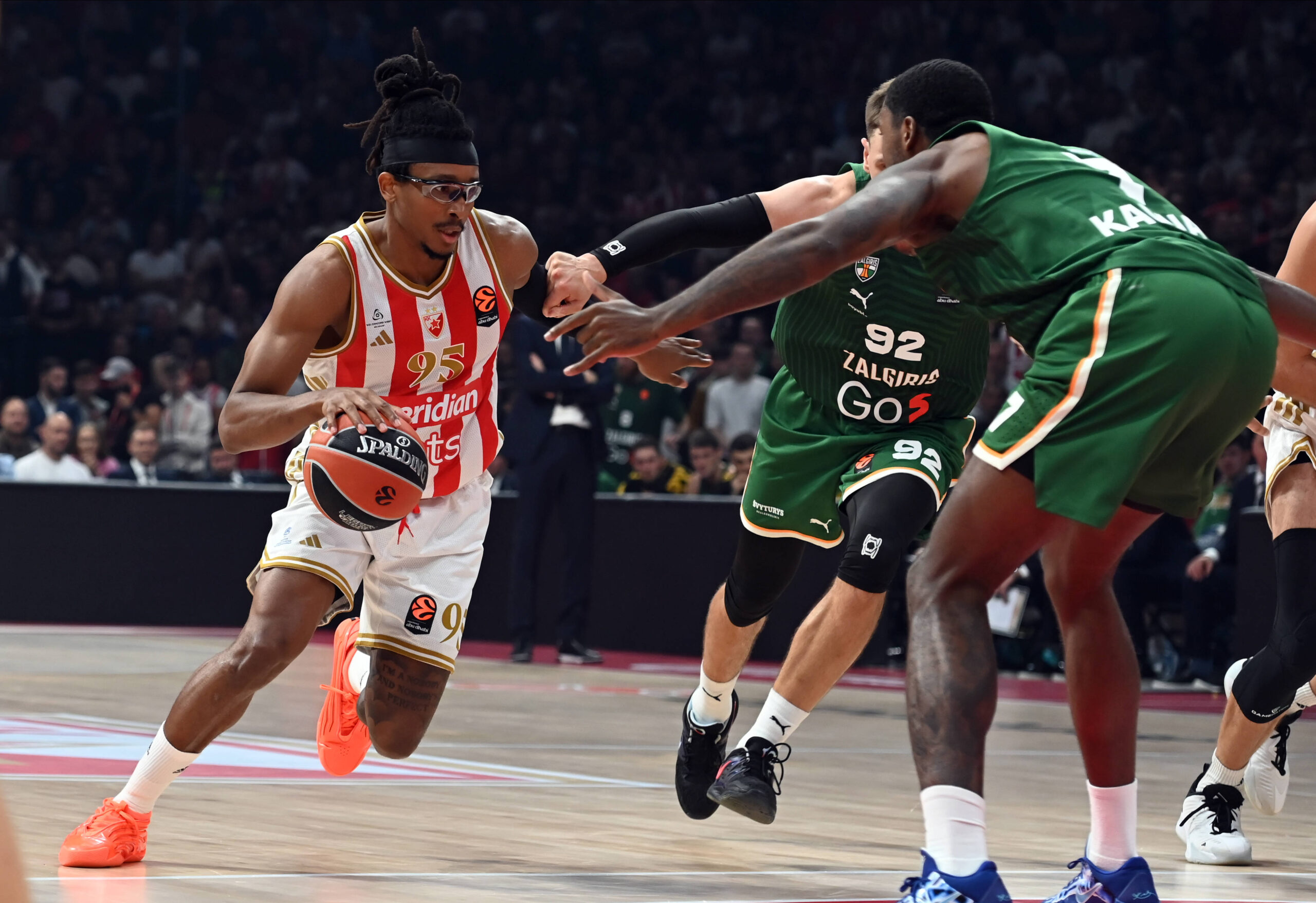 Čima Moneke u dresu Crvene zvezde