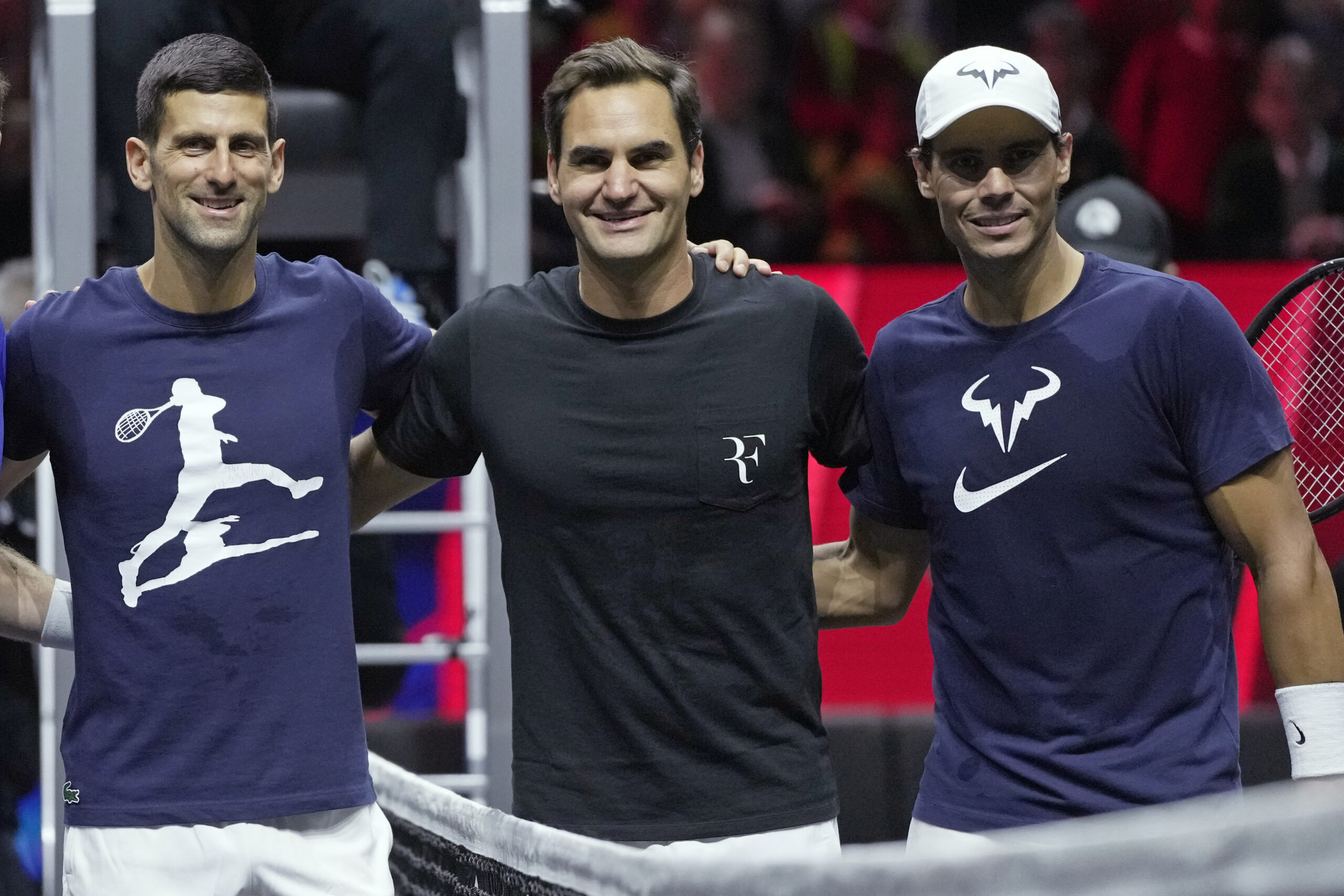 Novak Đoković, Rodžer Federer i Rafael Nadal stoje zagreljeni