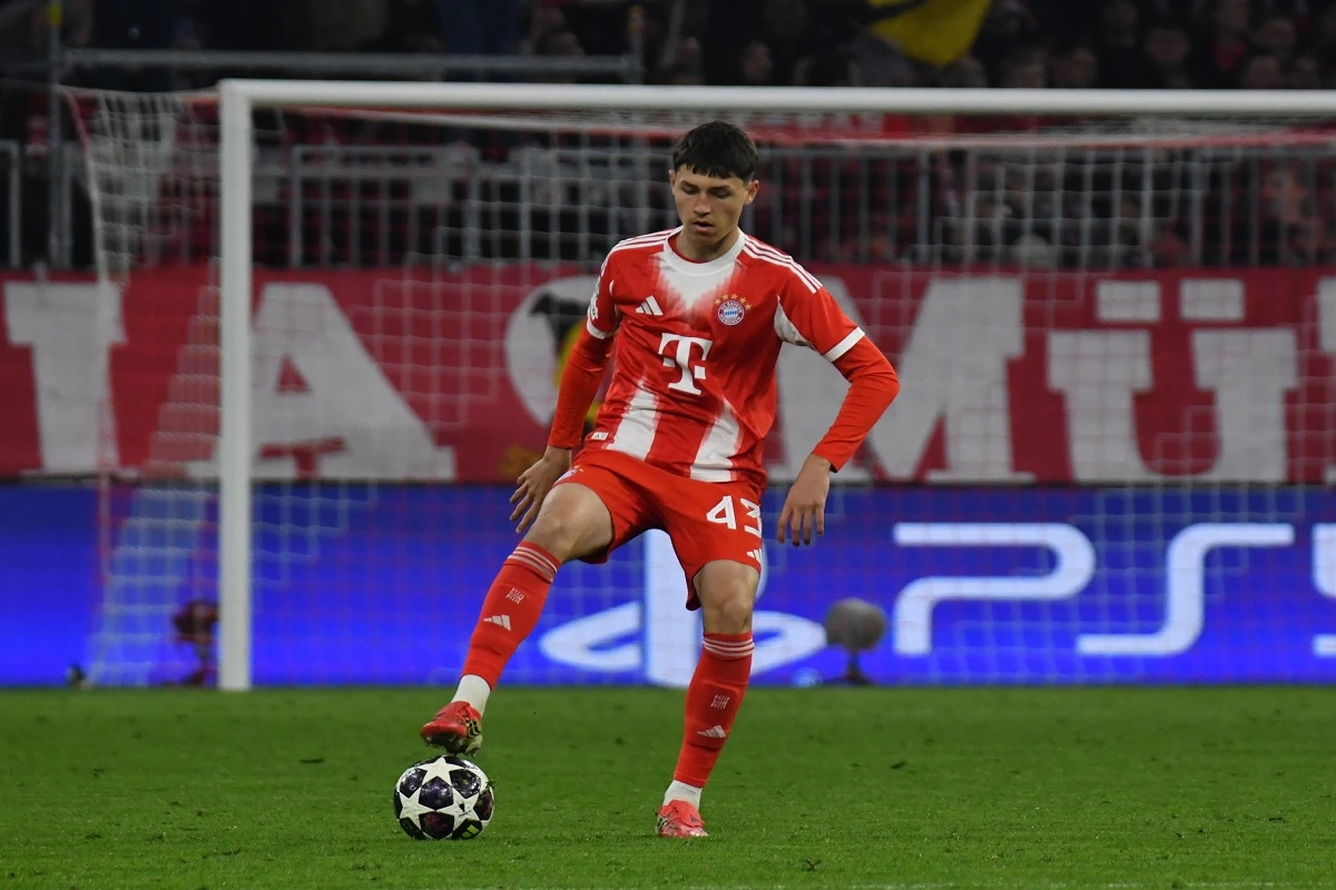 Filip Pavić u dresu Bajern Minhena