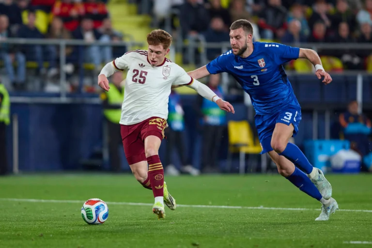 Strahinja Pavlović je sada najskuplji srpski fudbaler