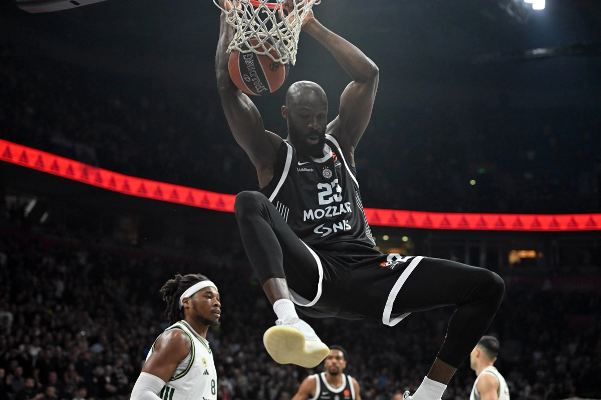 Partizan pobedio Pariz u gostima za savršen početak Evrolige