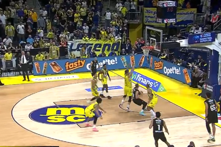 Detalj sa utakmice Fenerbahče - Korfez